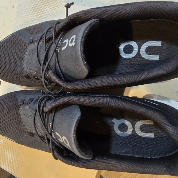 On Cloud 5 (Black/White) - Mens Size 11 NEW - SKU 59.98919 - Running - Hiking - Picture 9 of 11